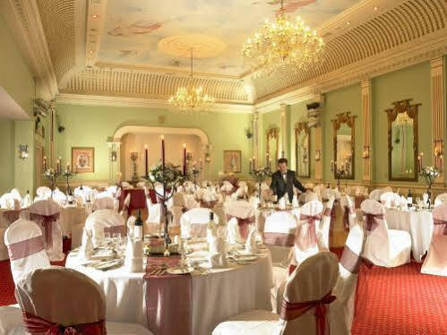 טולאמור Bridge House Hotel, Leisure Club & Spa מראה חיצוני תמונה